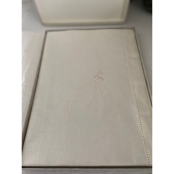 2 Vintage Donegal Pure Irish Linen Cream Guest Towels Embroidered Original Box - Picture 4 of 16